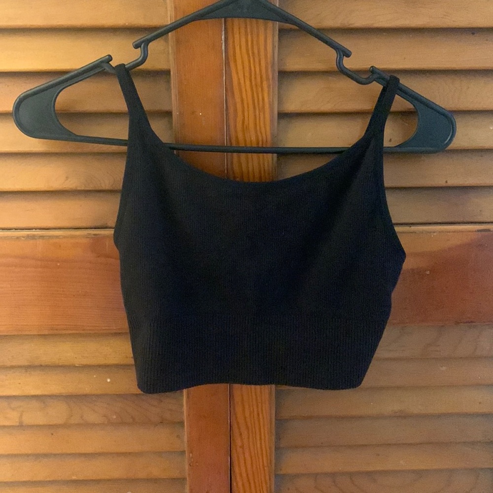 old navy sports bra size medium